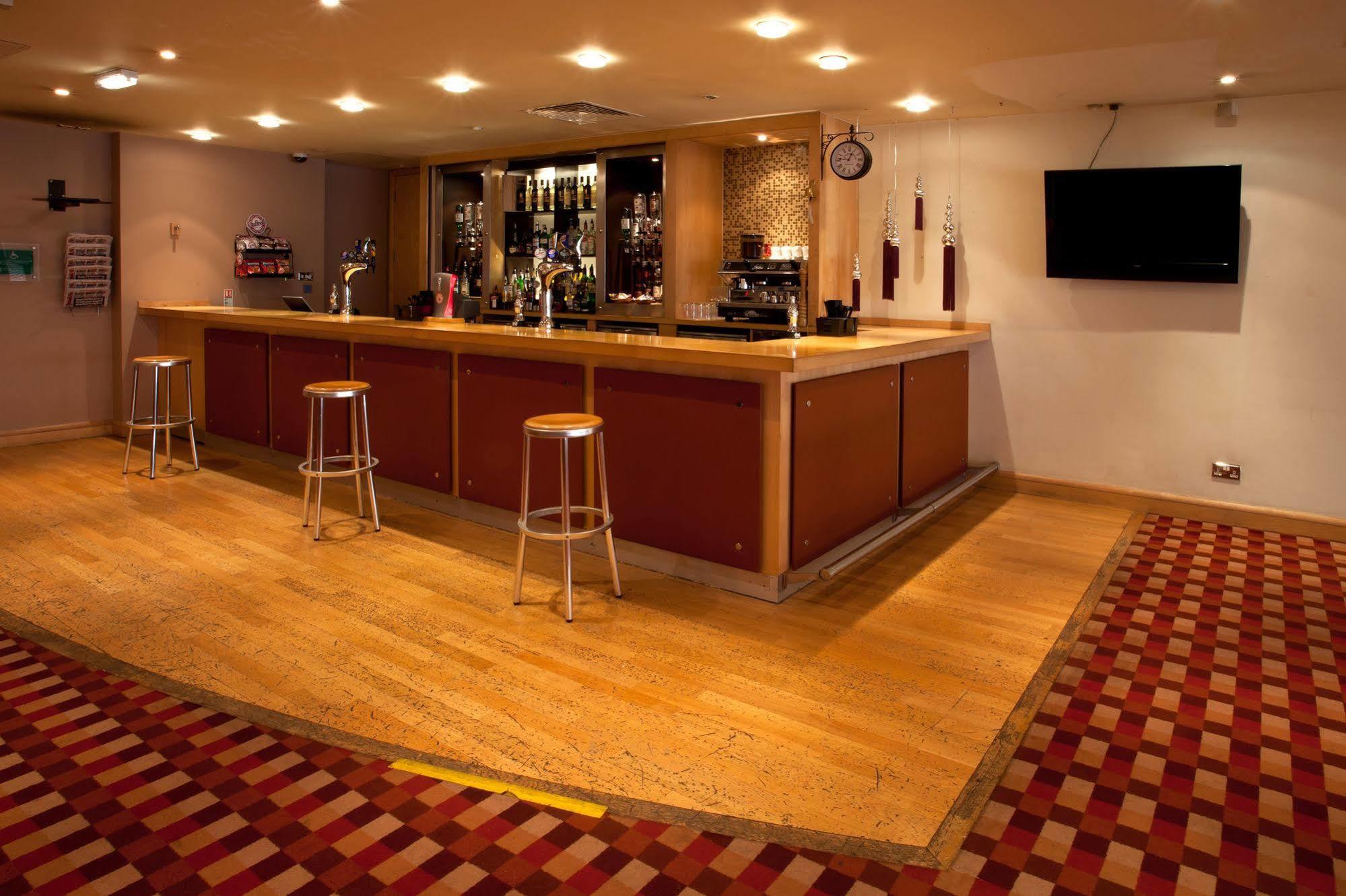 Britannia 3* Bolton